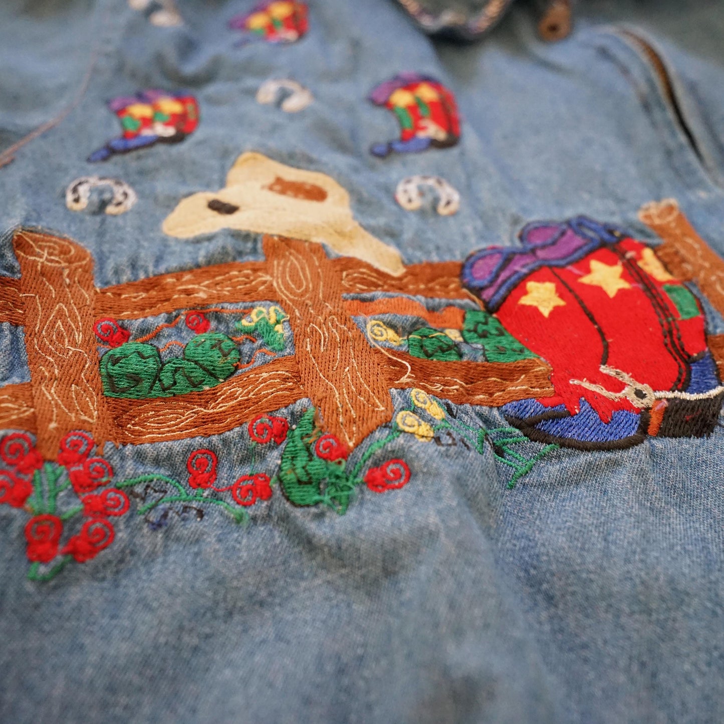 Vintage denim Shirt size M embroidery