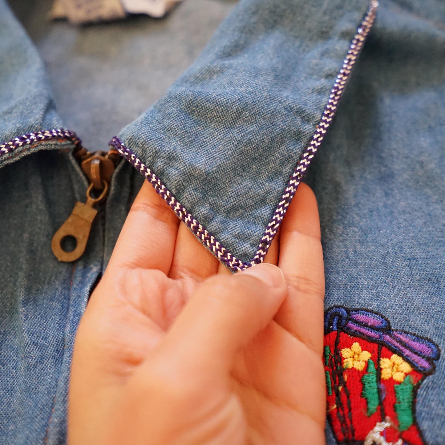 Vintage denim Shirt size M embroidery