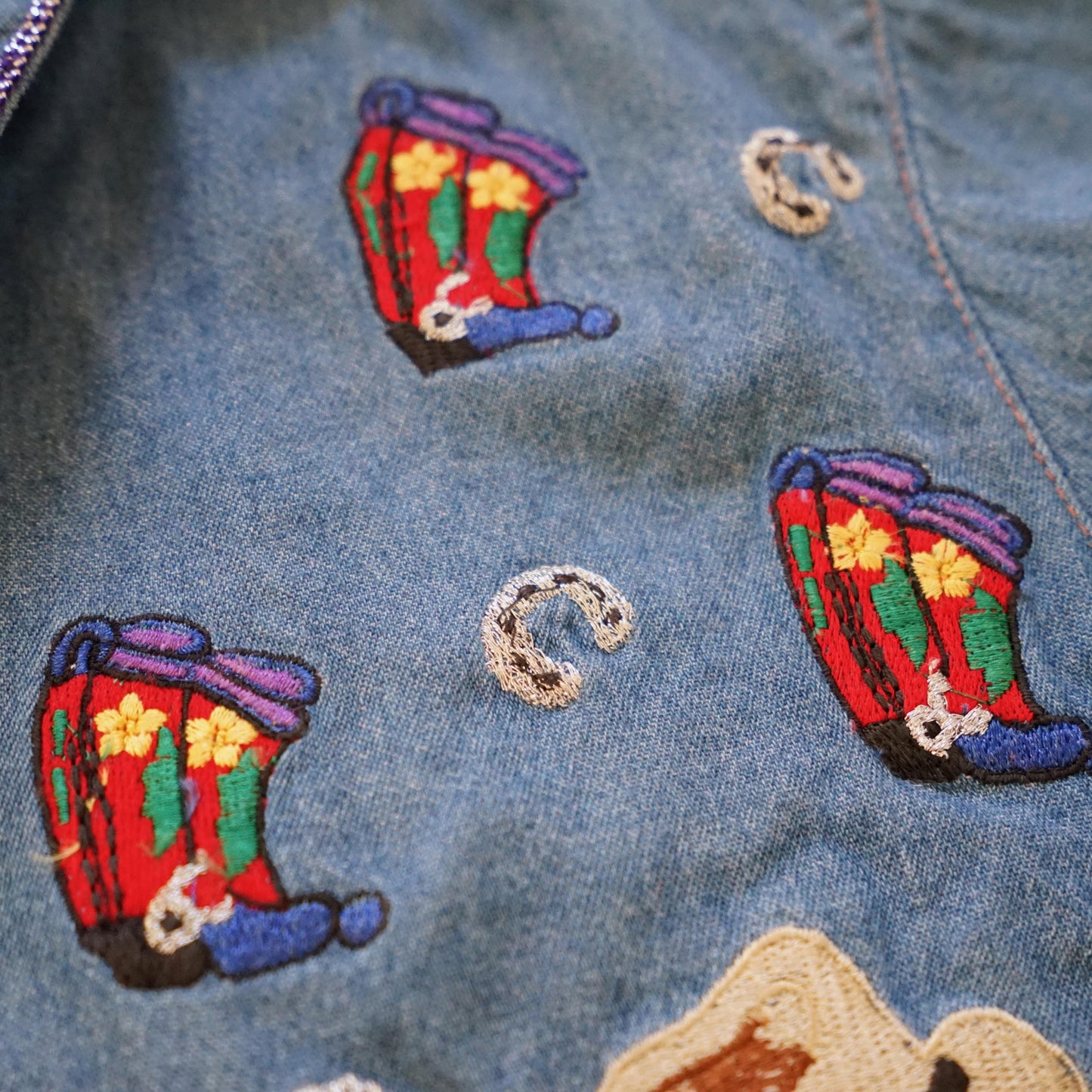 Vintage denim Shirt size M embroidery