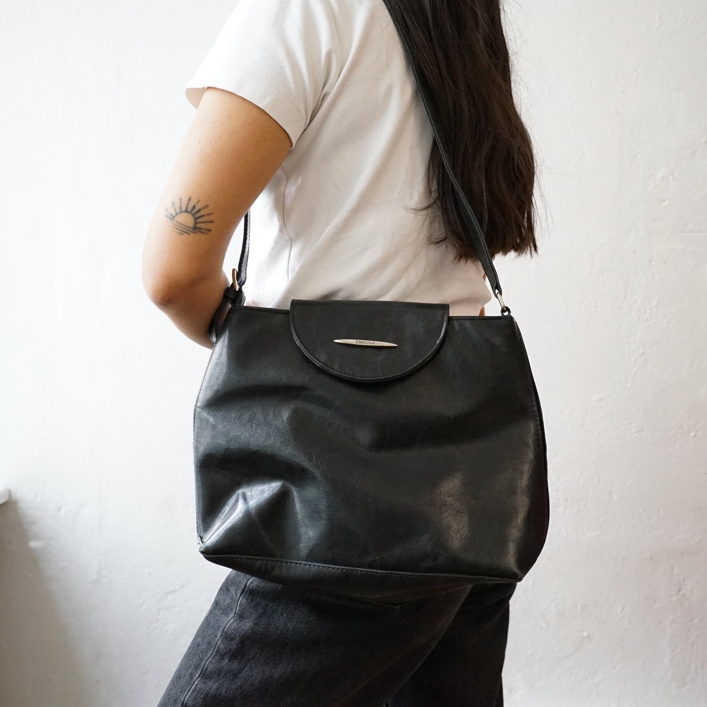 Vintage leather shoulder bag black