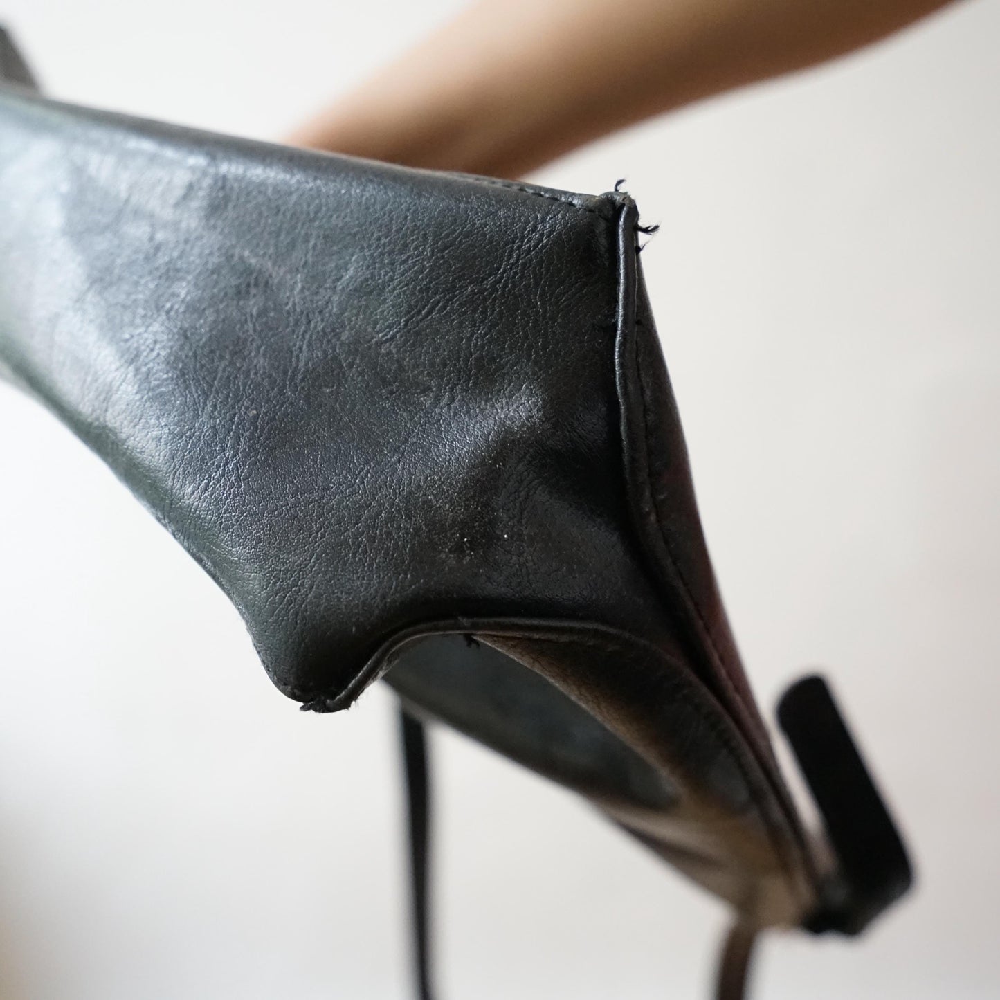 Vintage leather shoulder bag black