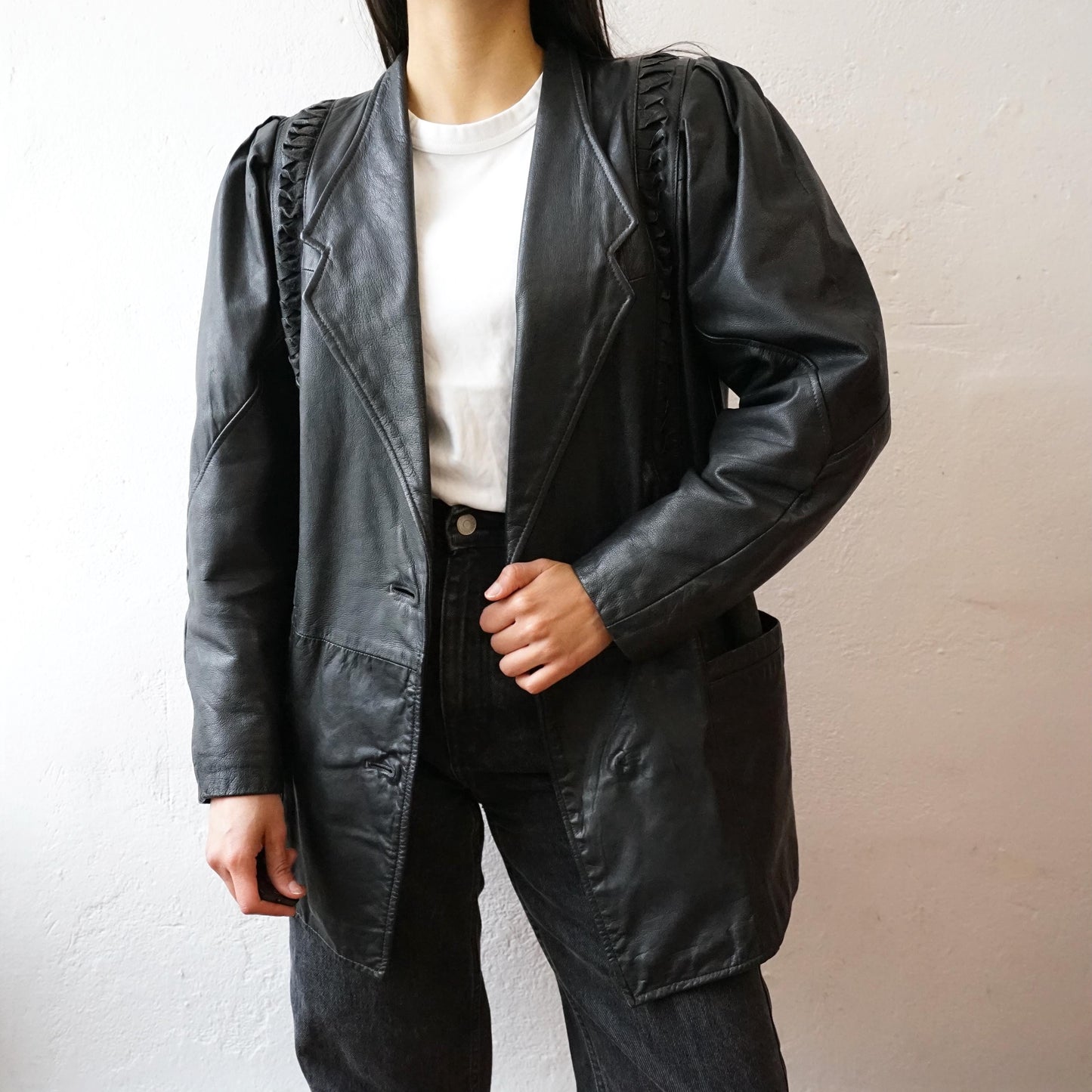 Vintage black leather jacket size S