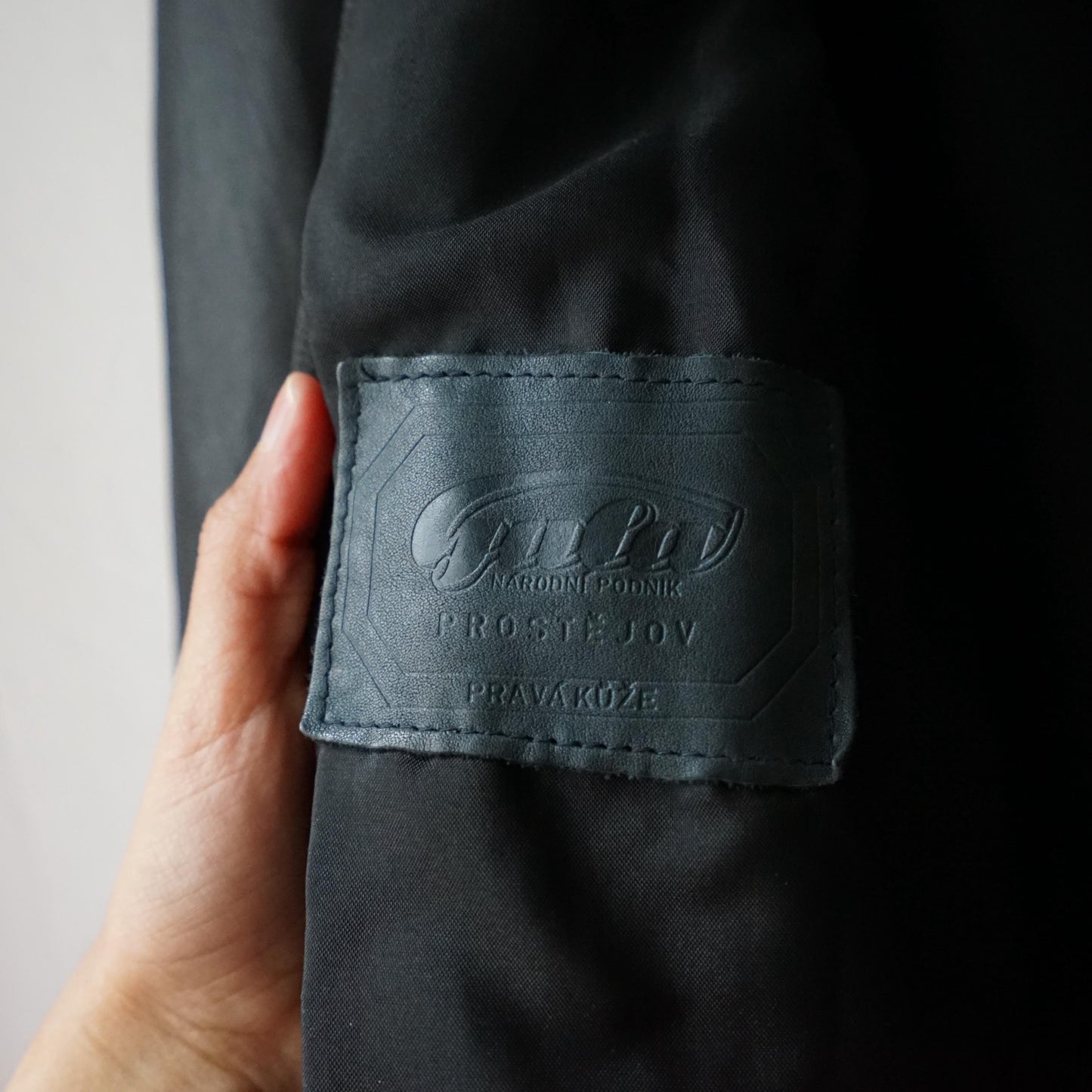 Vintage black leather jacket size S