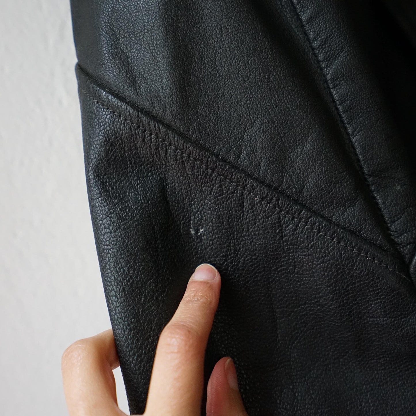 Vintage black leather jacket size S