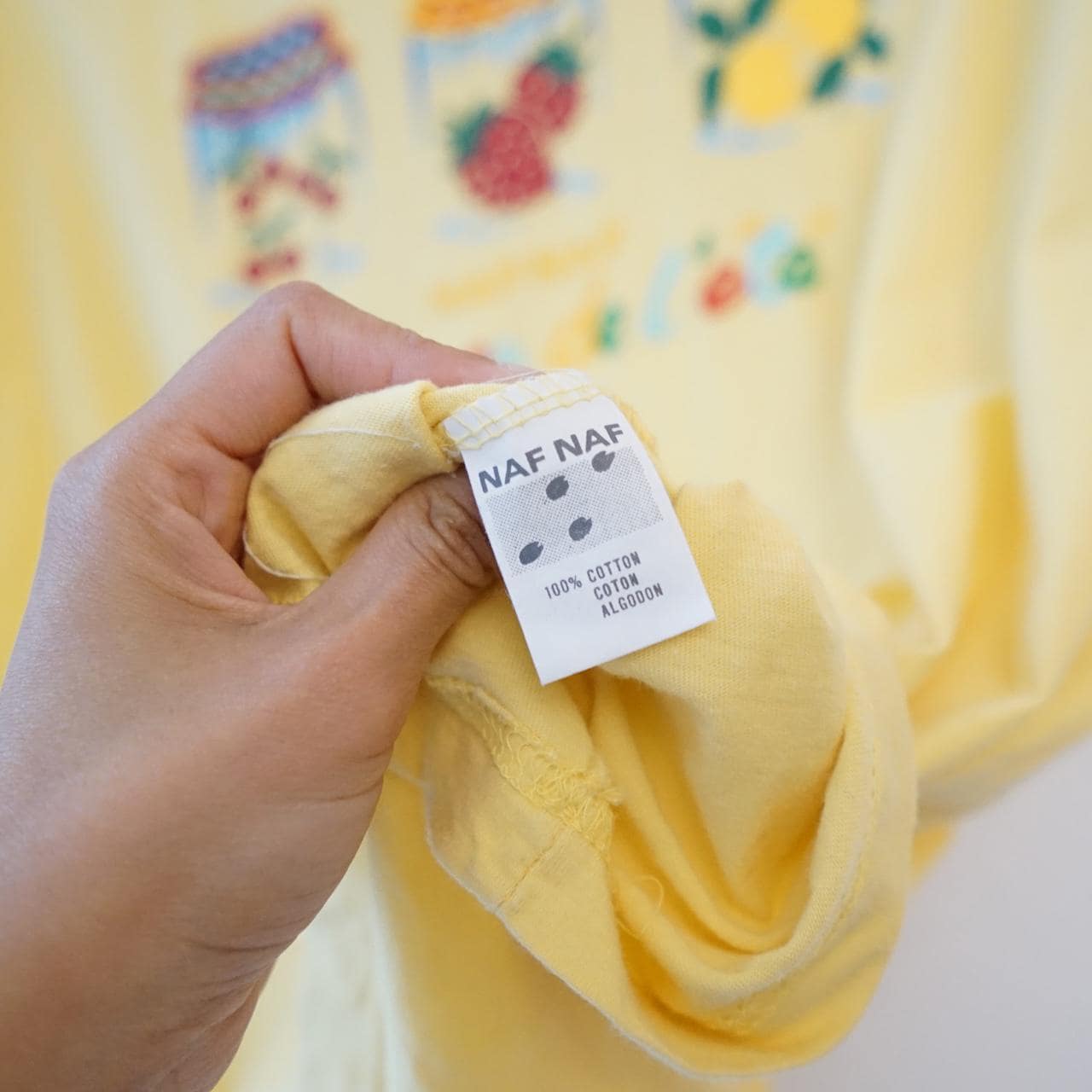 Vintage 90s T-Shirt Size L yellow