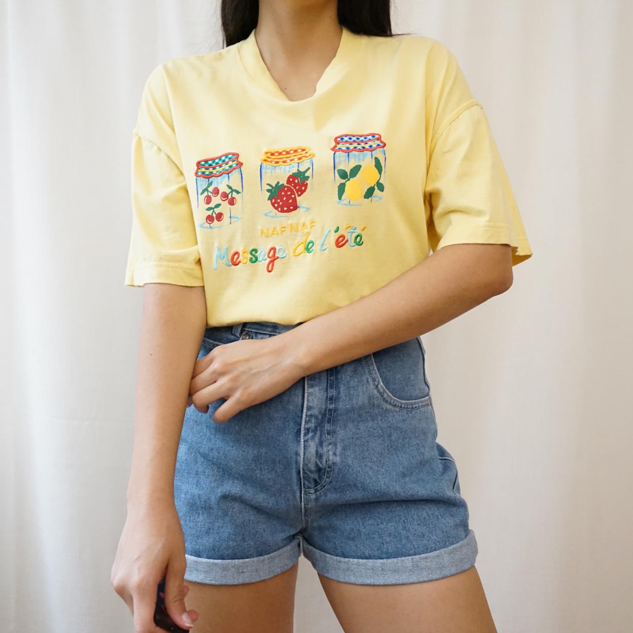 Vintage 90s T-Shirt Size L yellow