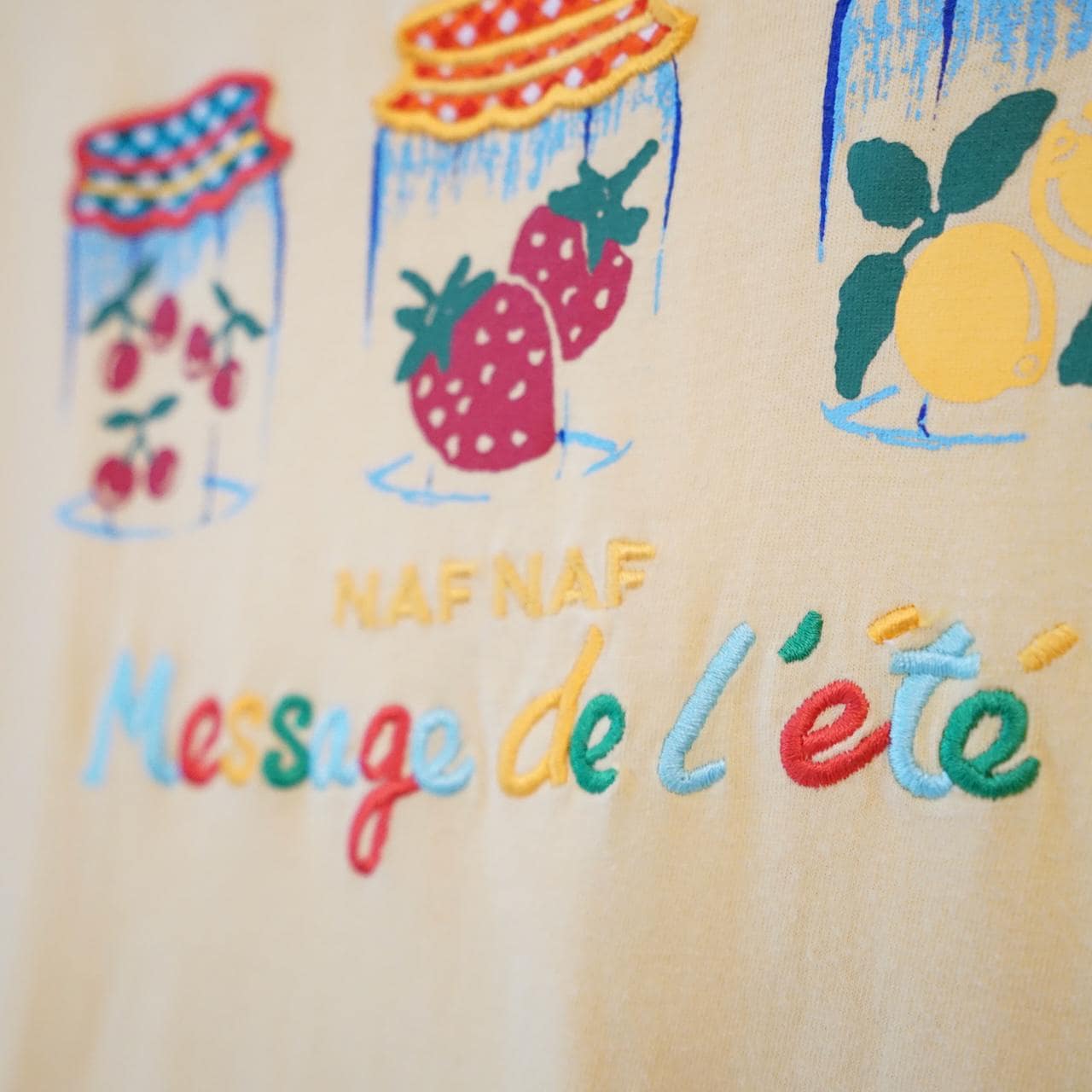 Vintage 90s T-Shirt Size L yellow