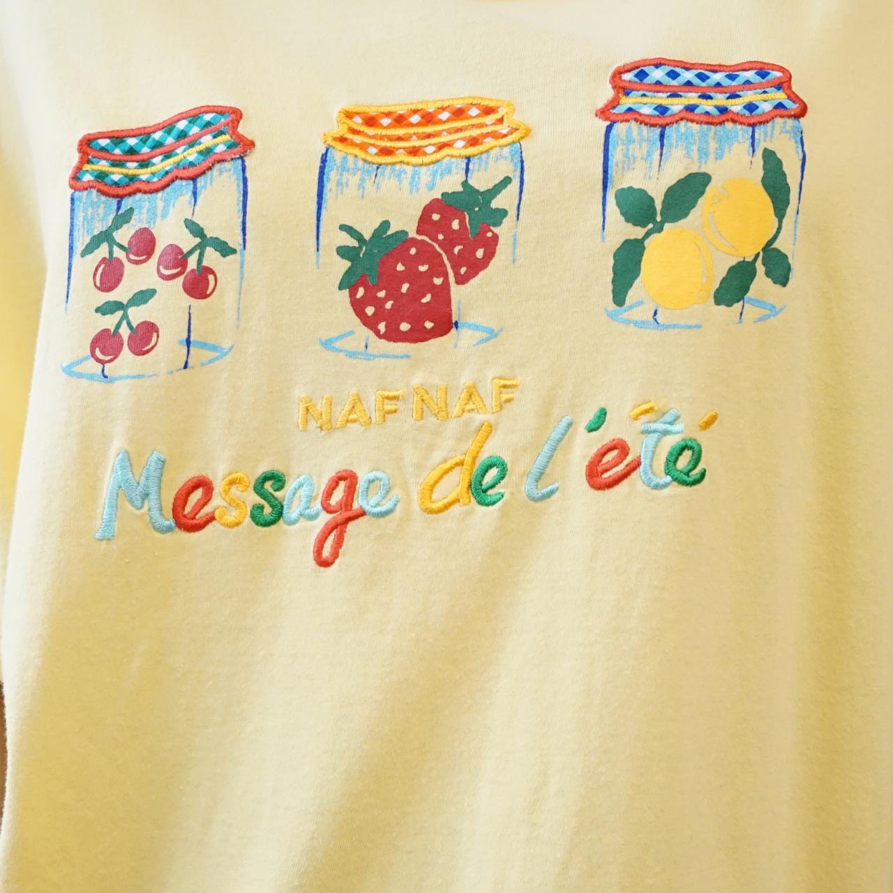 Vintage 90s T-Shirt Size L yellow