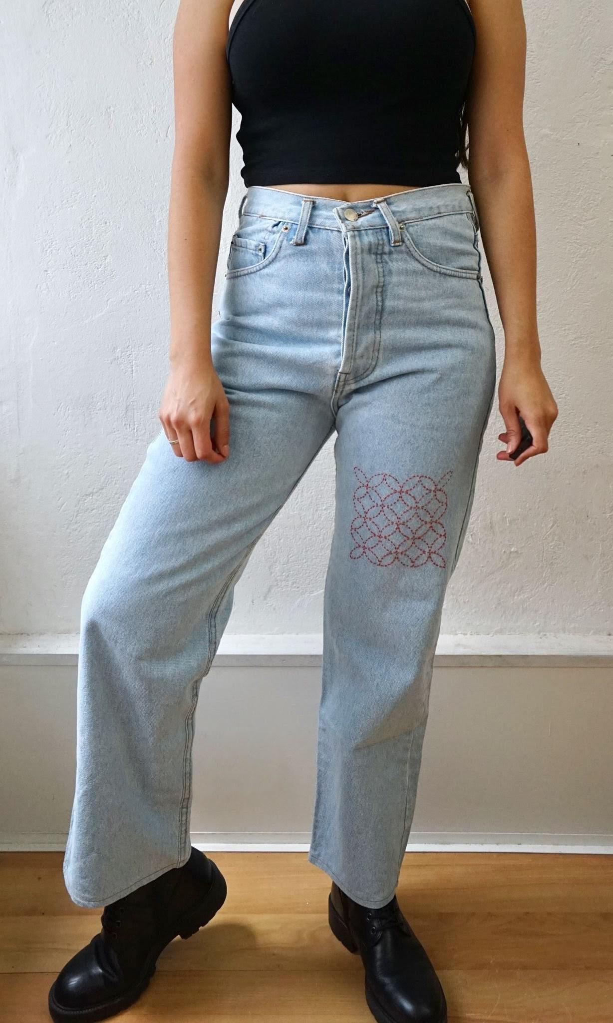 Vintage 501 Levi's Hand Embroidered Jeans size XS-S / Lila Papaya