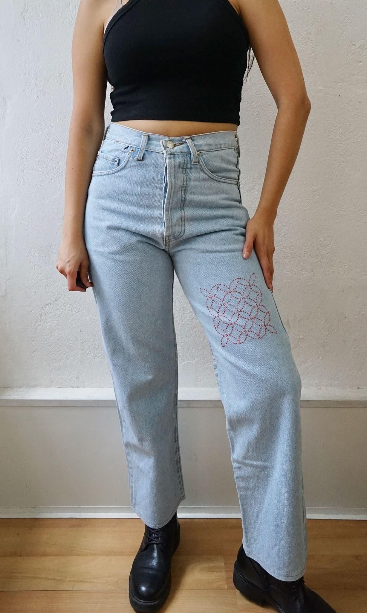 Vintage 501 Levi's Hand Embroidered Jeans size XS-S / Lila Papaya