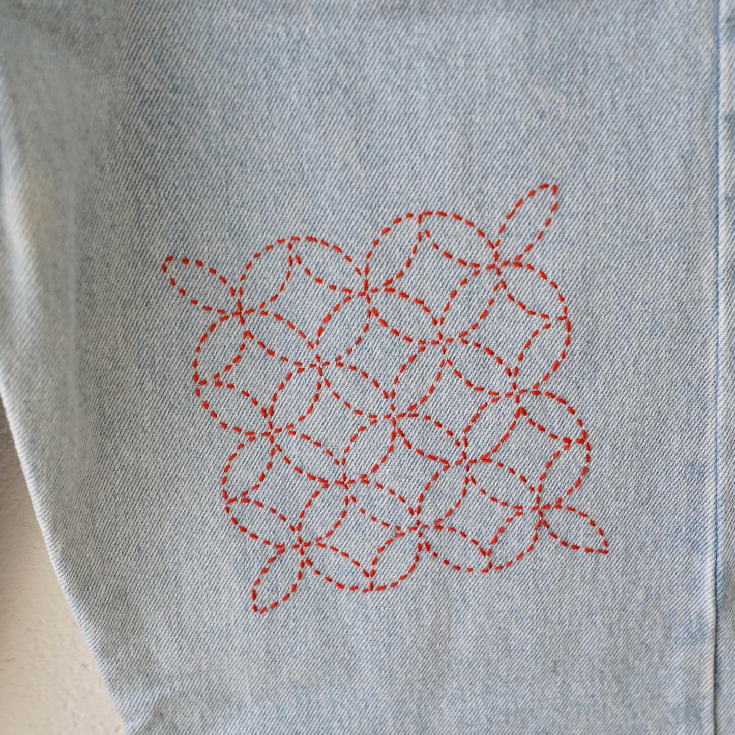 Vintage 501 Levi's Hand Embroidered Jeans size XS-S / Lila Papaya