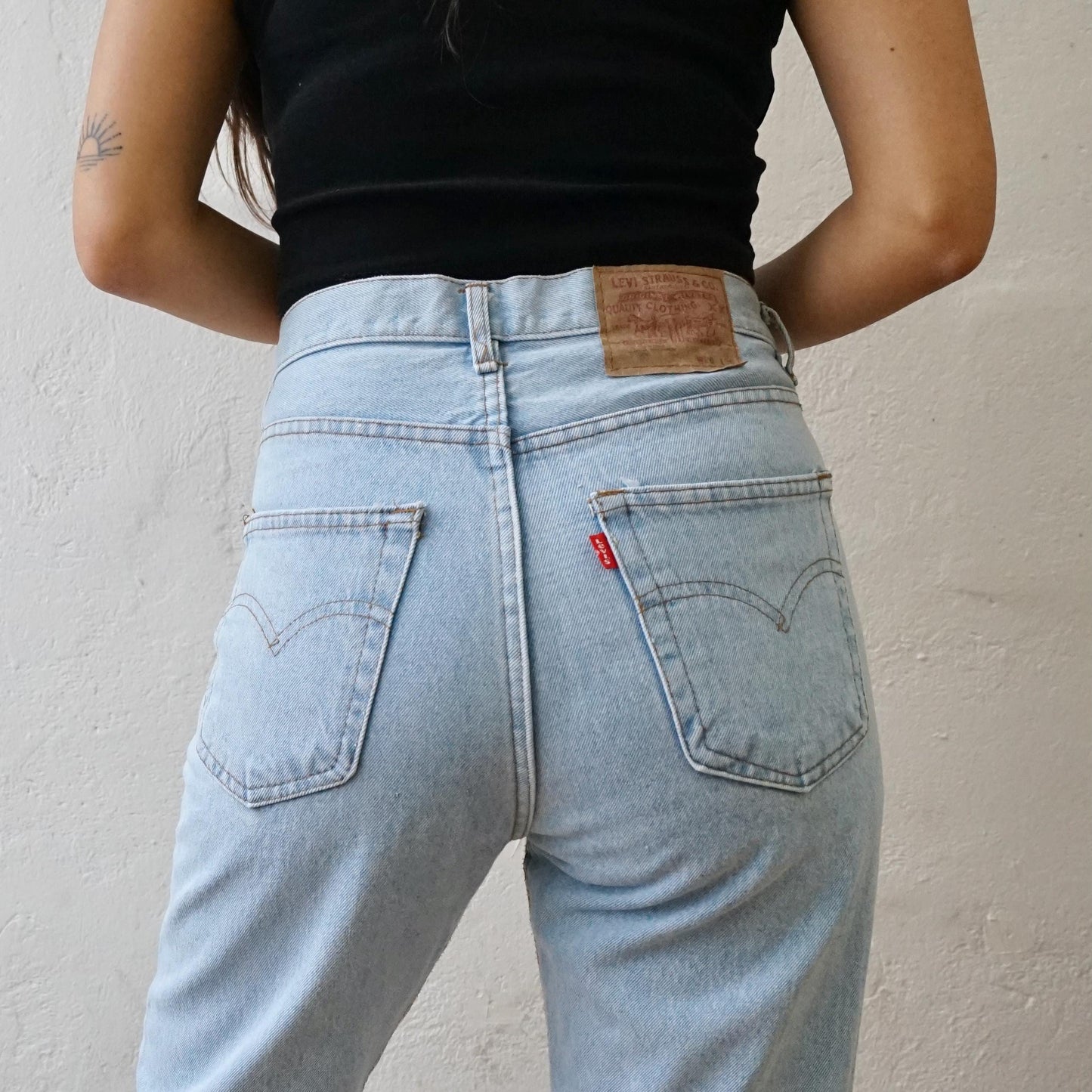 Vintage 501 Levi's Hand Embroidered Jeans size XS-S / Lila Papaya