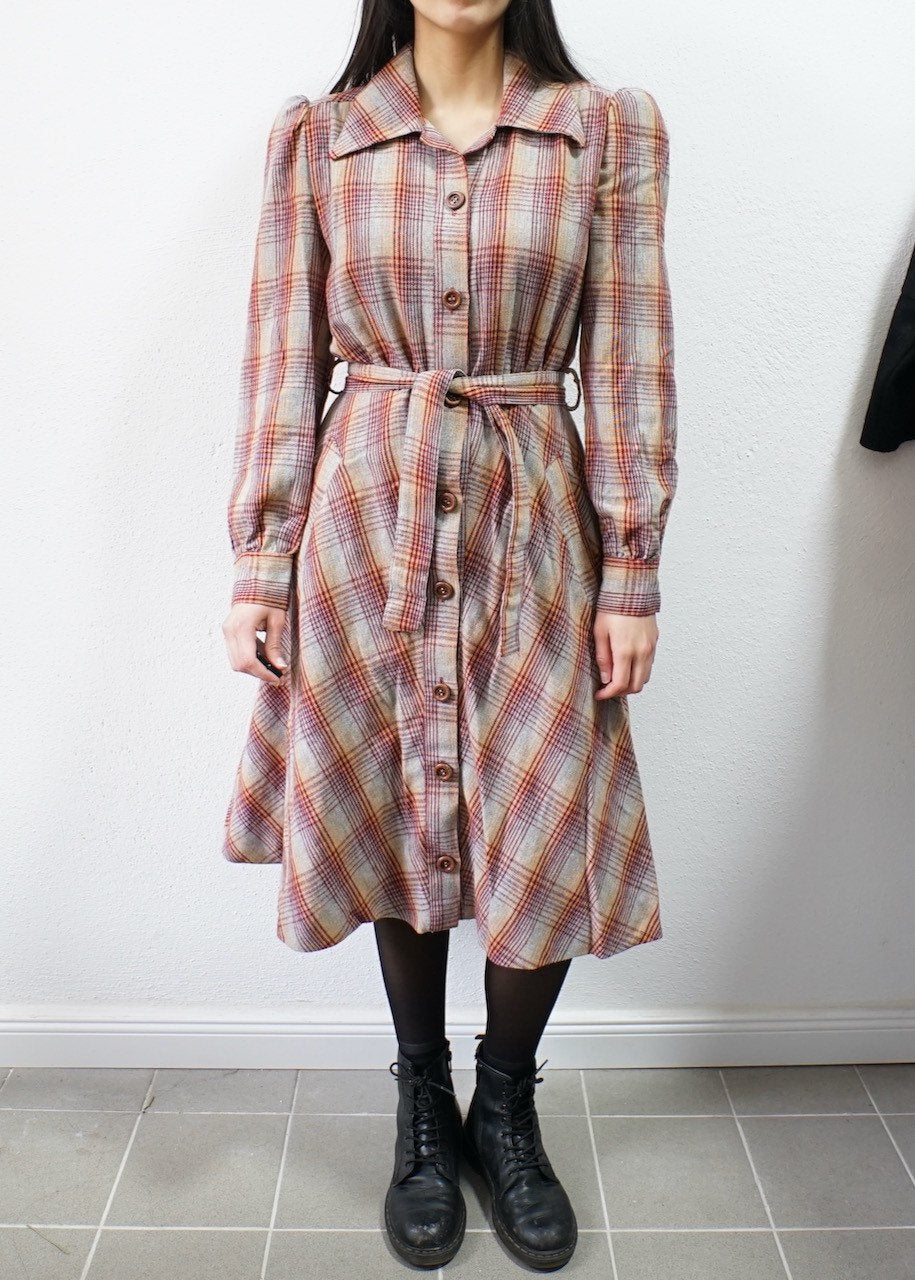 Vintage long sleeved dress Size S