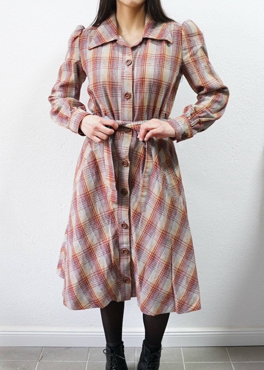 Vintage long sleeved dress Size S