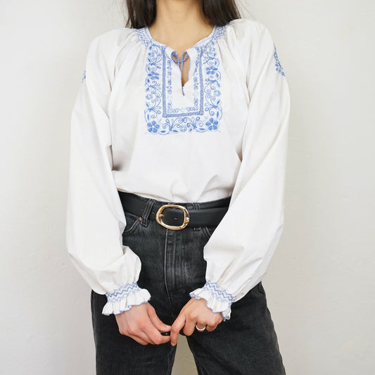 Vintage white folklore Blouse size L embroidery