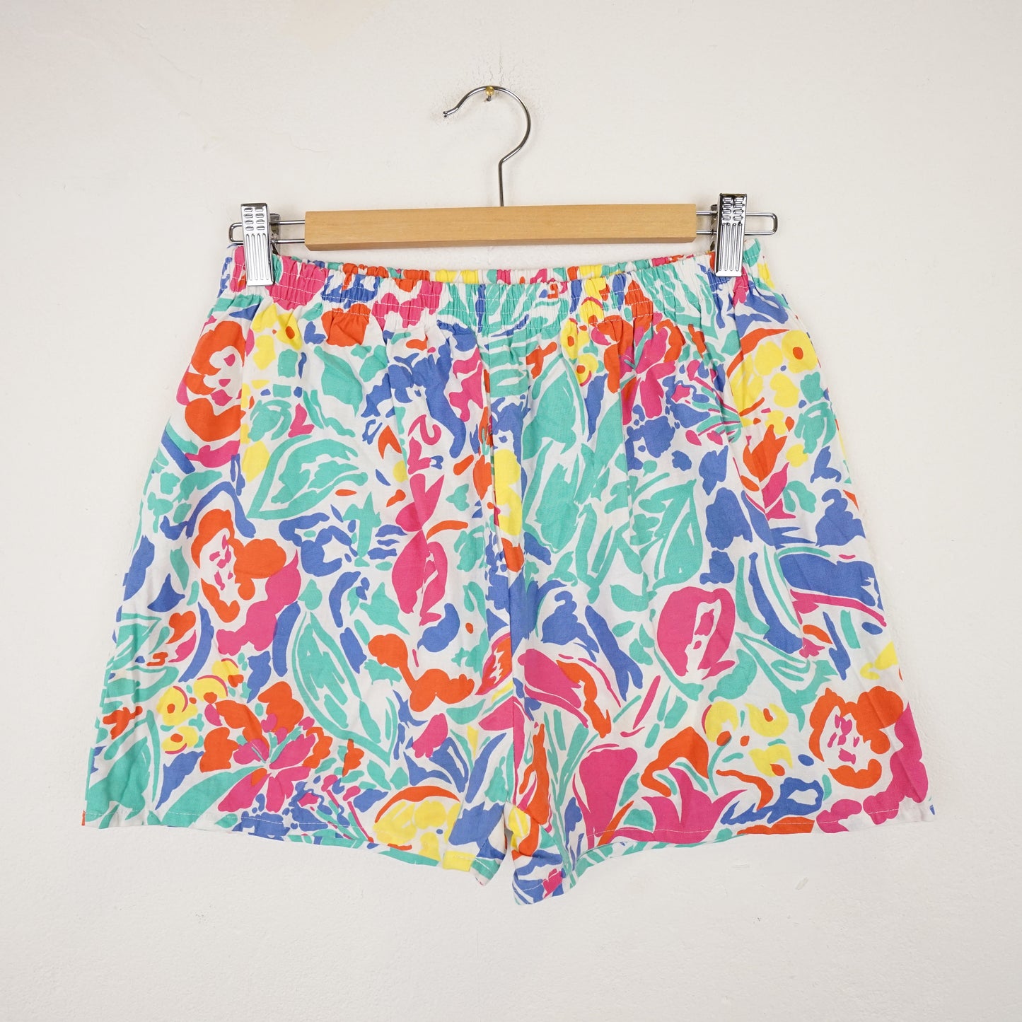 Vintage colorful Shorts Size M