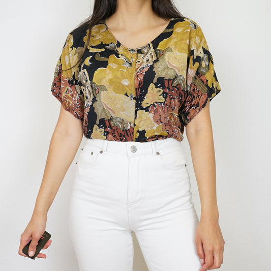 Vintage floral Blouse size L-XL