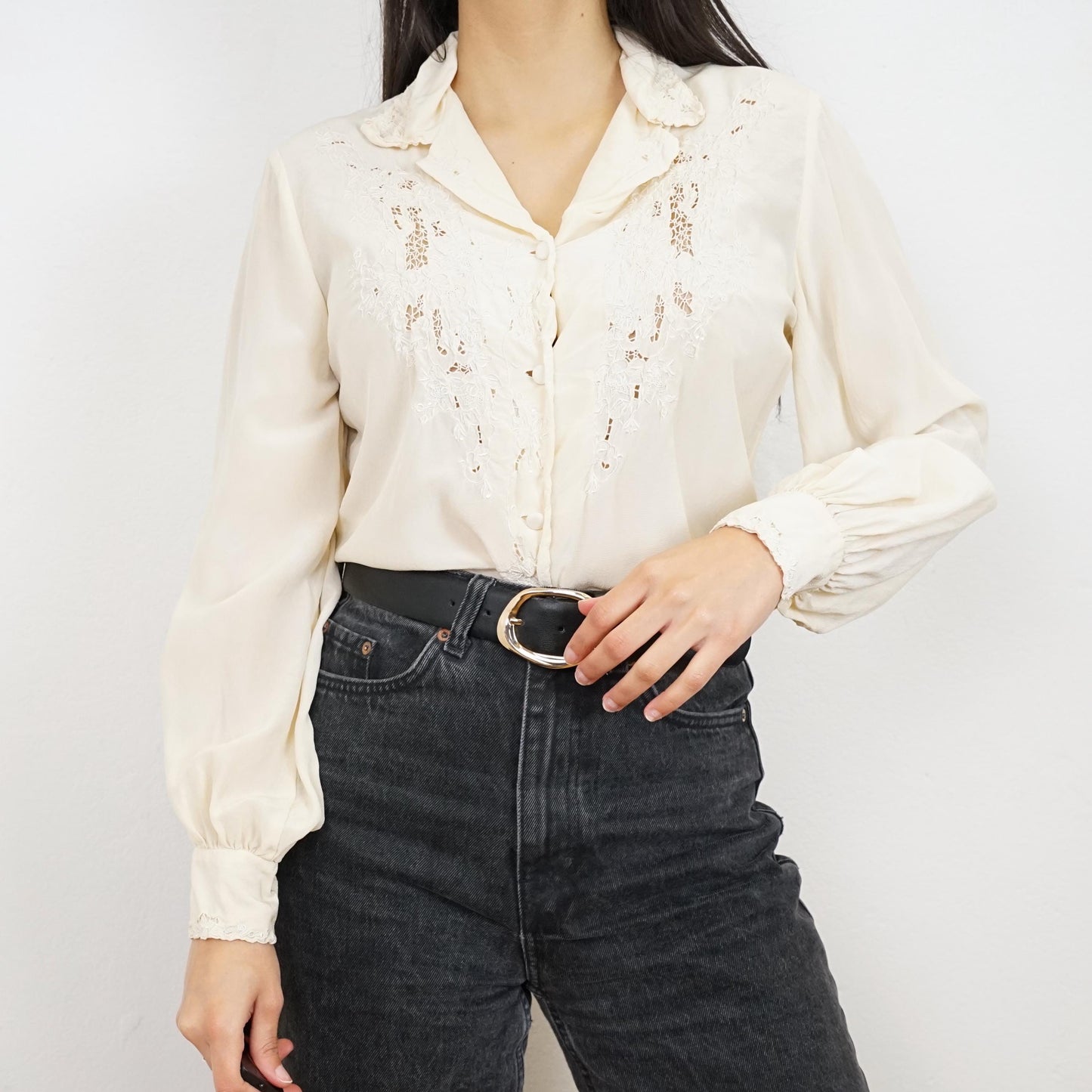 Vintage silk Blouse size S-M hand embroidered