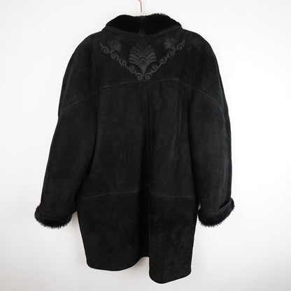 Vintage Shearling Coat Size XL embroidered details