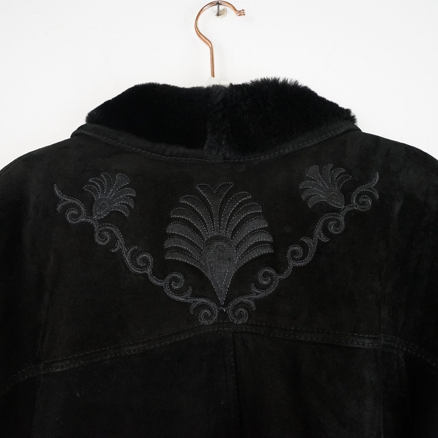 Vintage Shearling Coat Size XL embroidered details