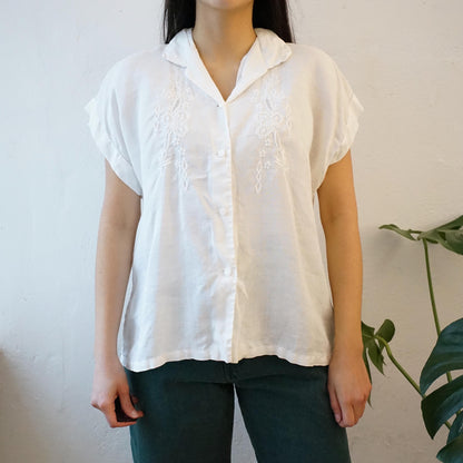 Vintage linen blouse size M L embroidered