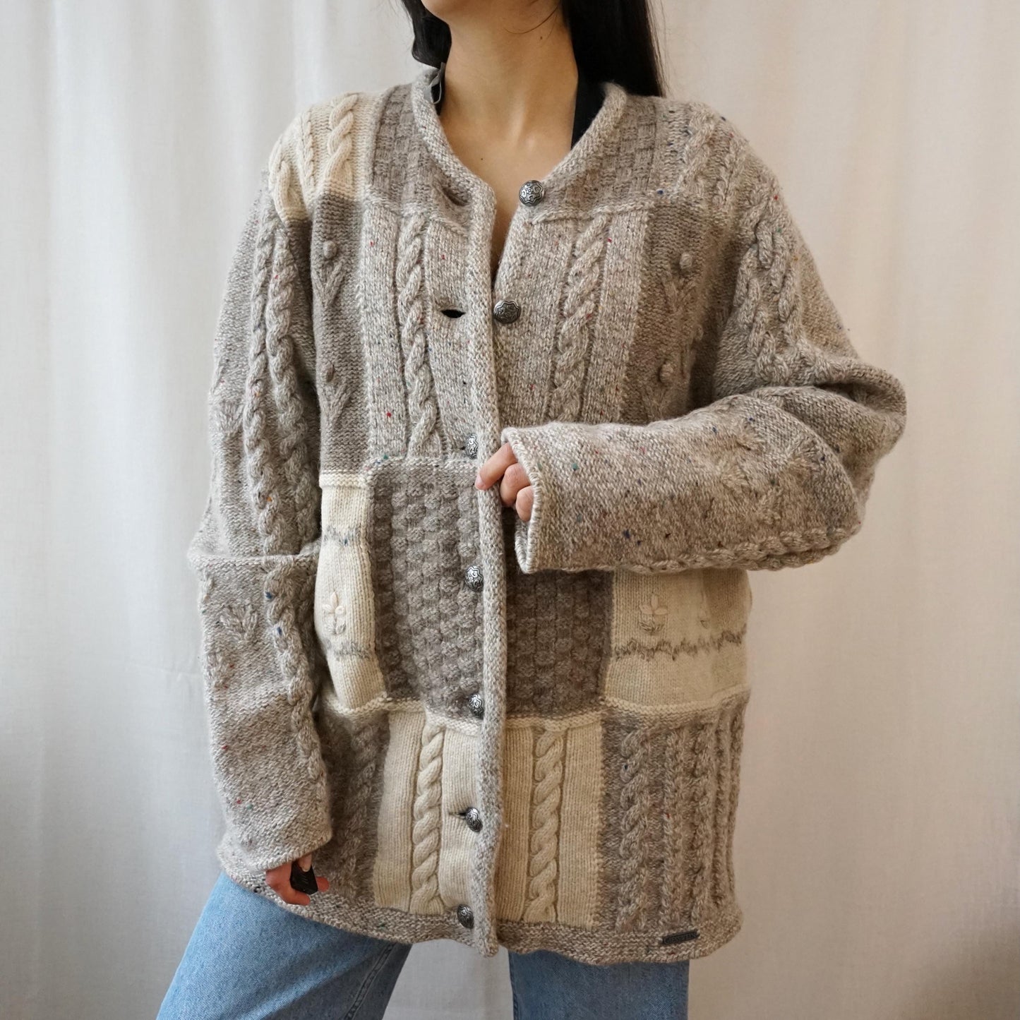 Vintage Cardigan size L-XL Giesswein