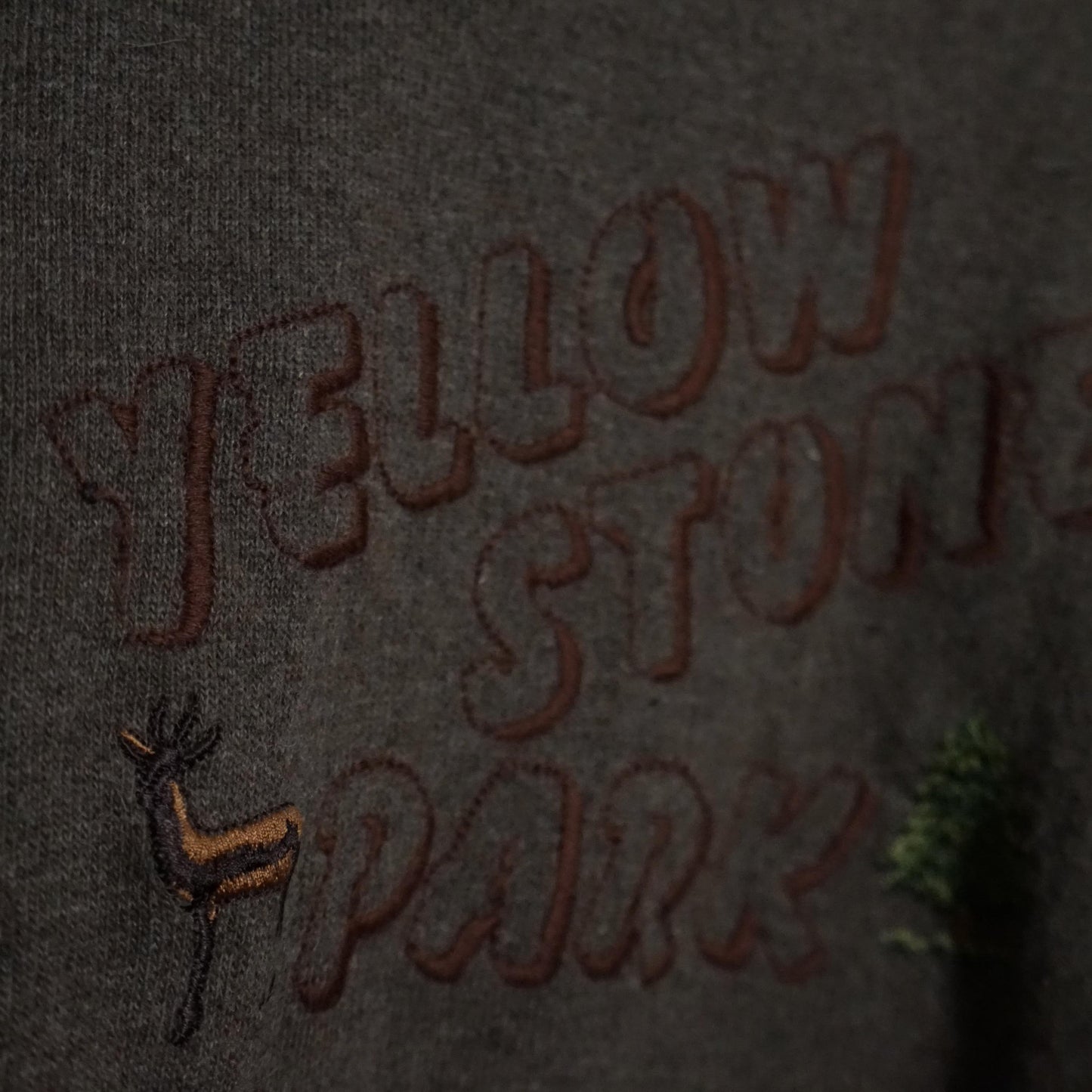 Vintage 90s Pullover Size L embroidered