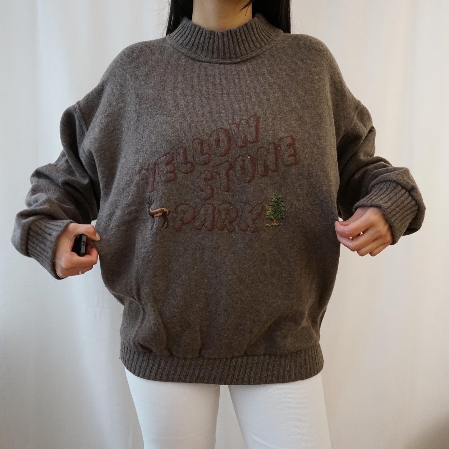 Vintage 90s Pullover Size L embroidered