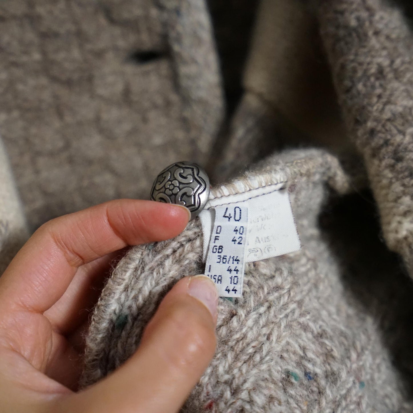 Vintage Cardigan size L-XL Giesswein