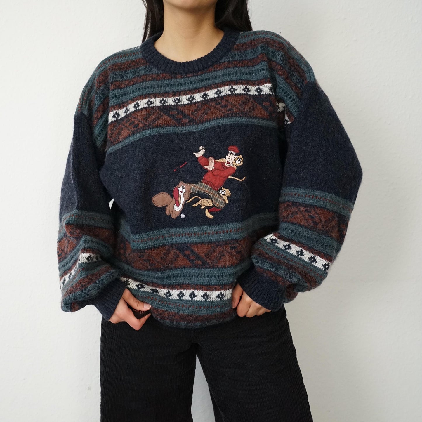 Vintage 90s Pullover Size L-XL embroidered