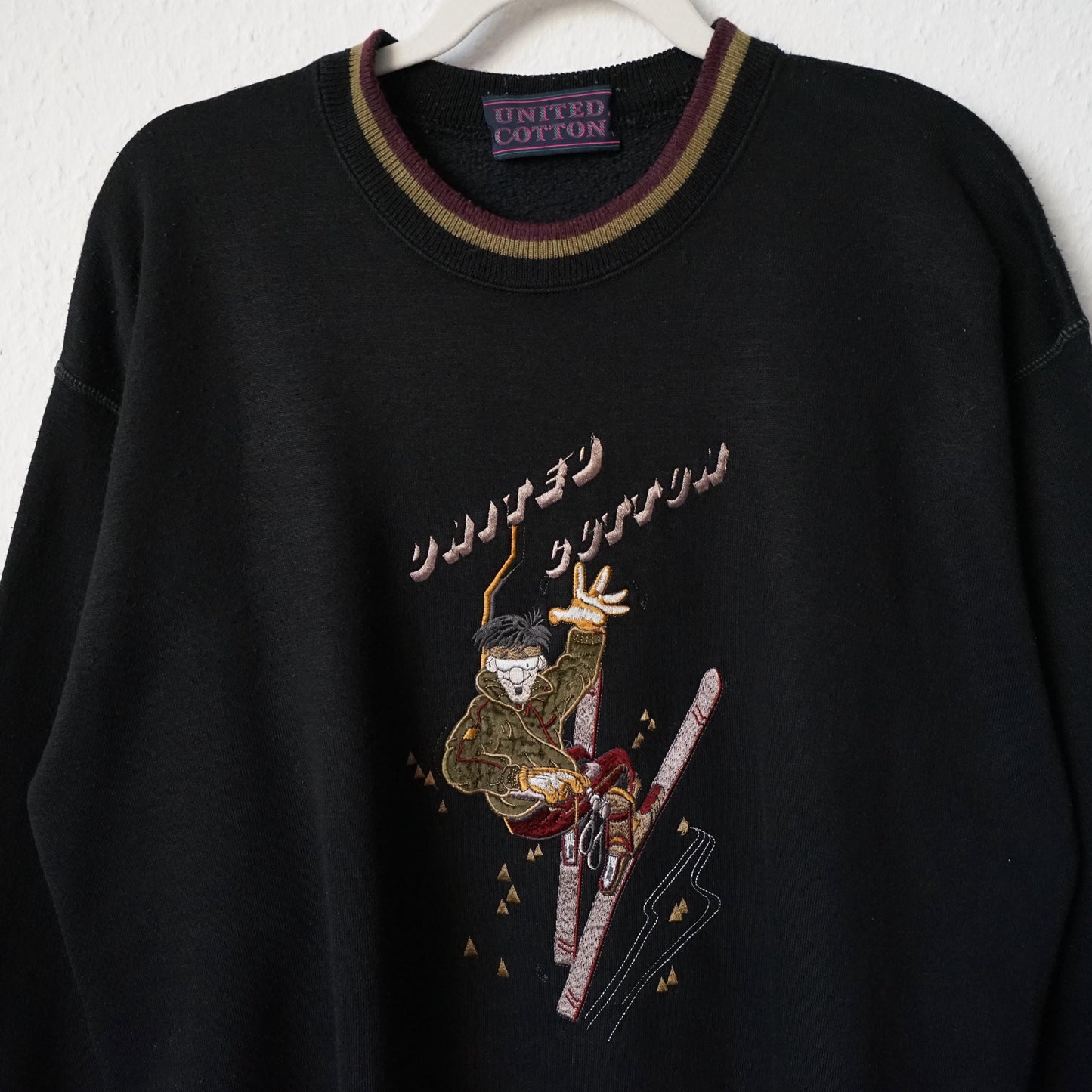 Vintage 90s Sweatshirt Size L embroidery