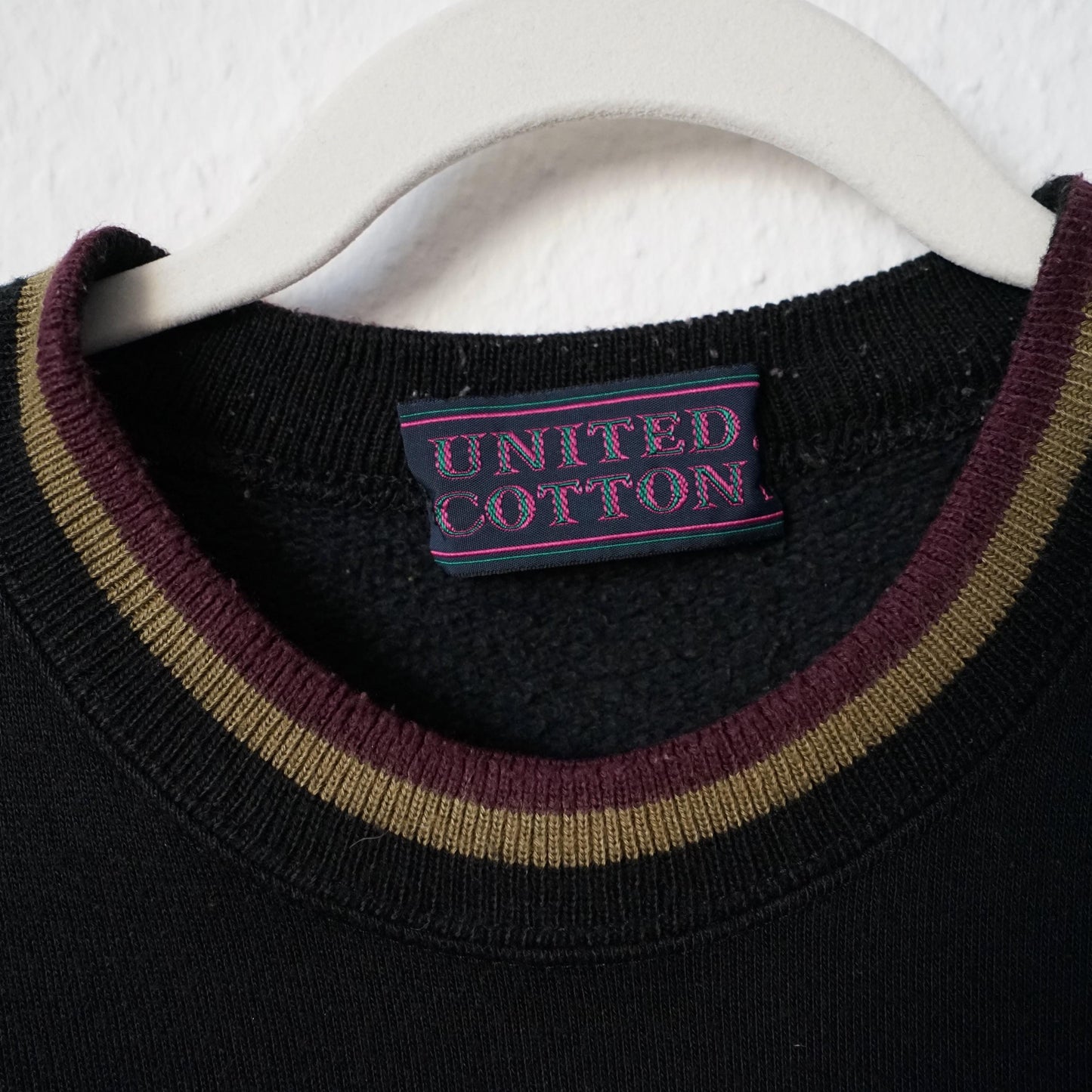 Vintage 90s Sweatshirt Size L embroidery