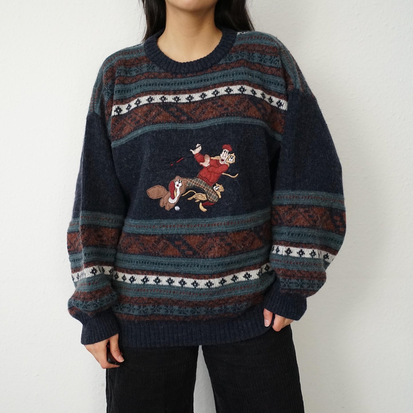 Vintage 90s Pullover Size L-XL embroidered