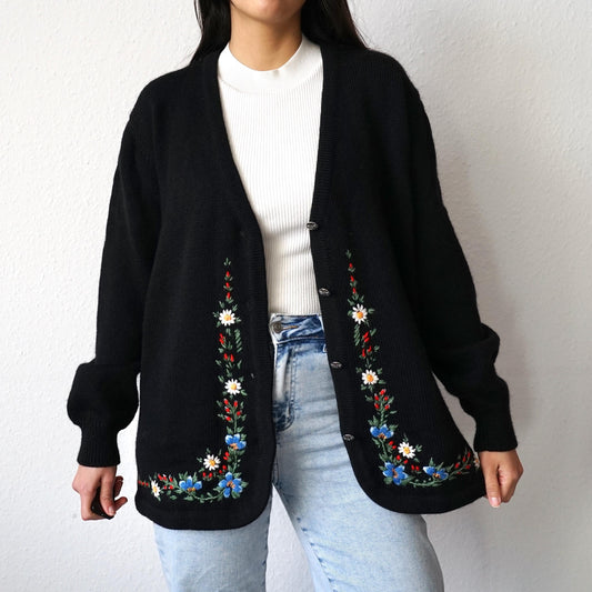 Vintage embroidered Cardigan size M