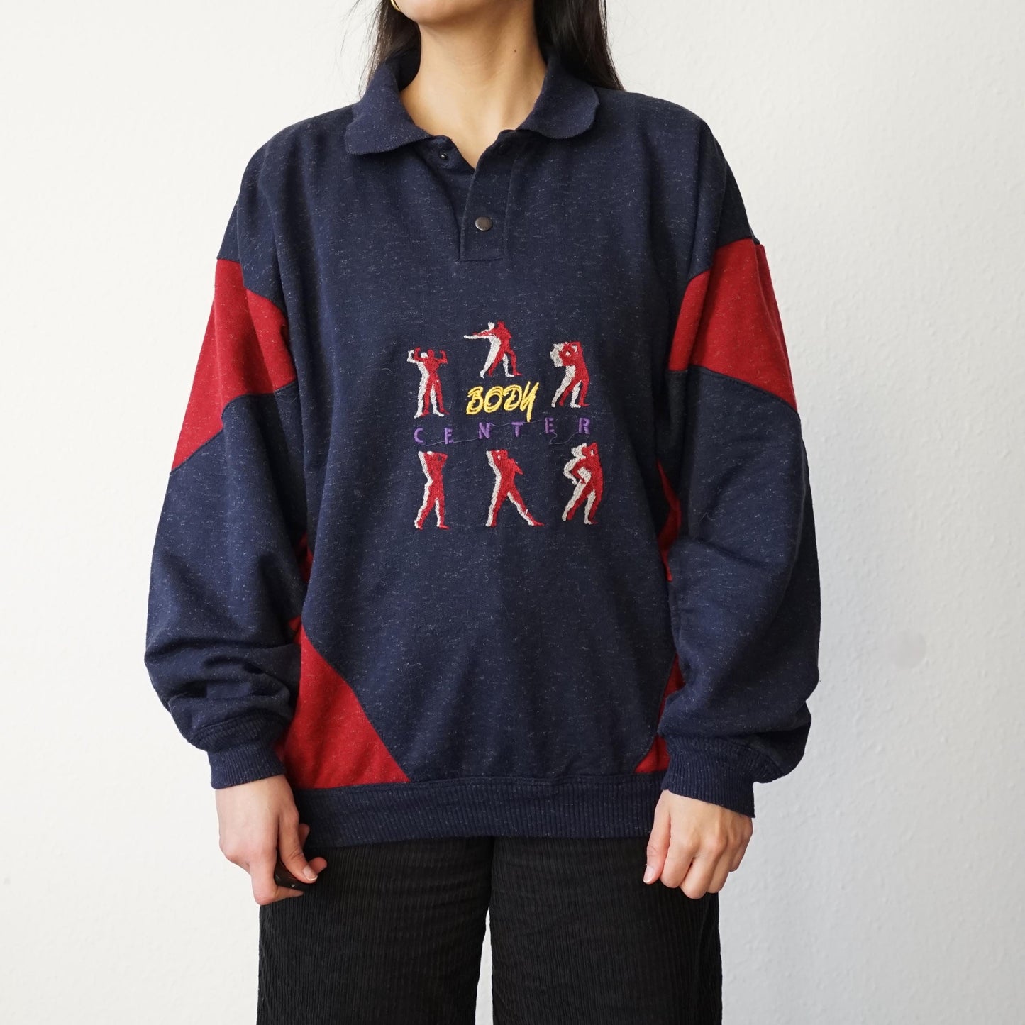 Vintage 90s Sweatshirt Size M embroidered