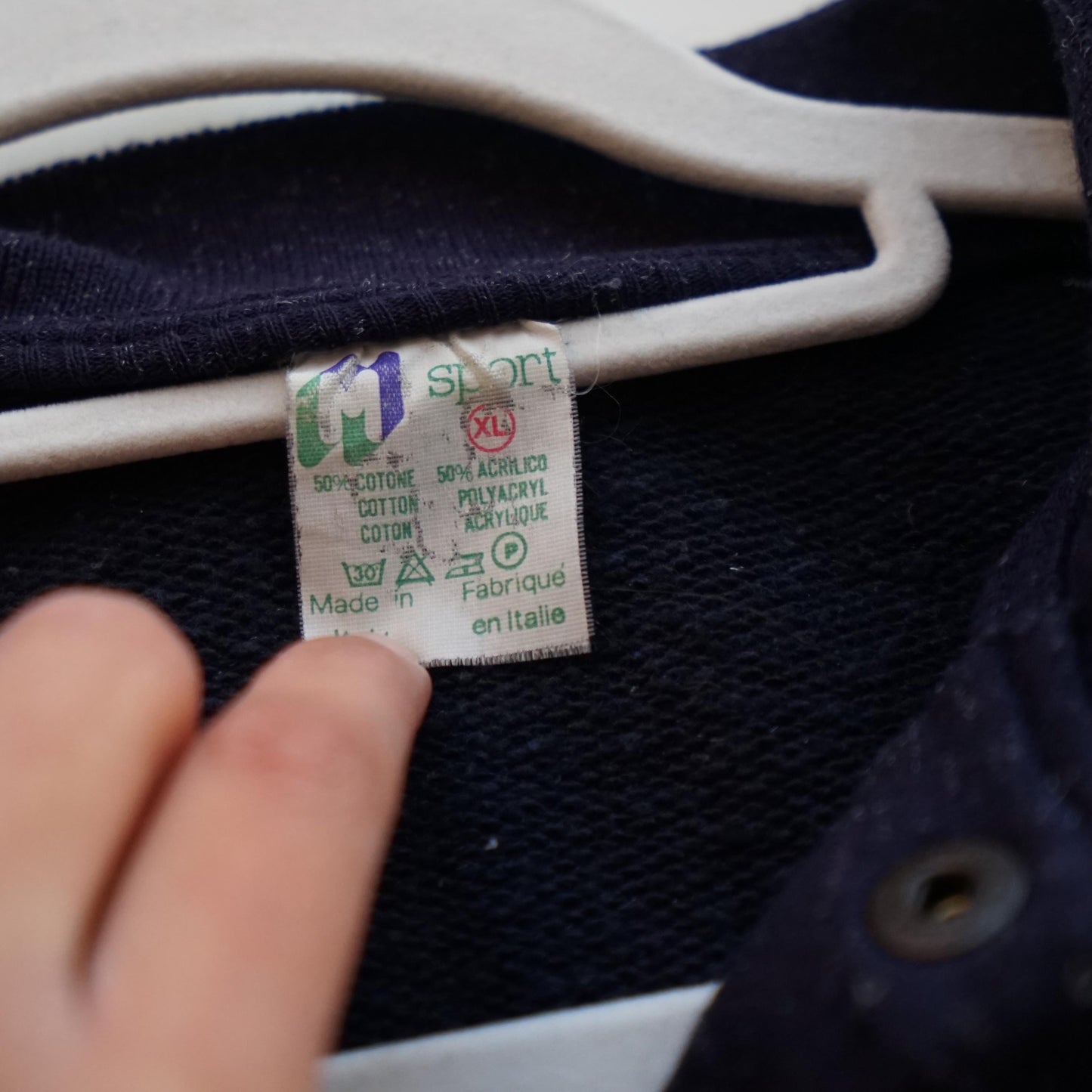 Vintage 90s Sweatshirt Size M embroidered