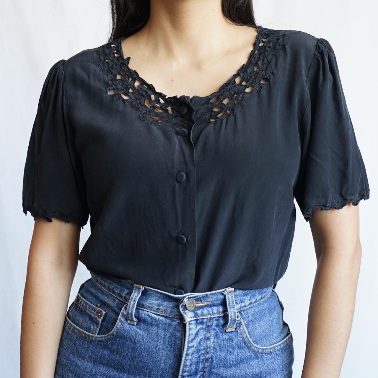 Vintage 80s silk Blouse size S embroidery