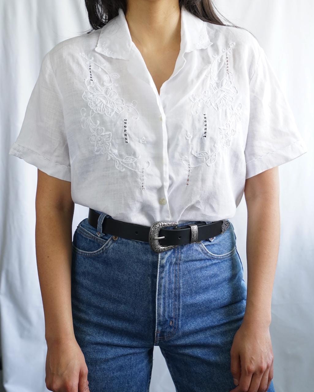 Vintage linen blouse size L hand embroidered