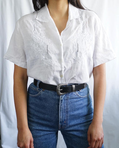 Vintage linen blouse size L hand embroidered