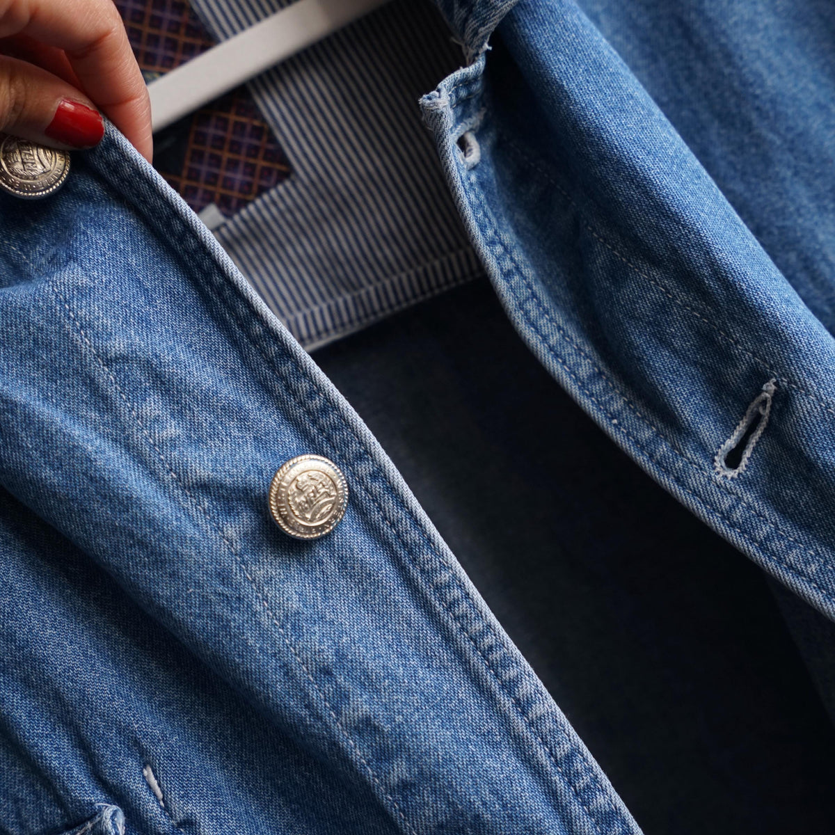Vintage 90s Denim jacket Size M Rifle