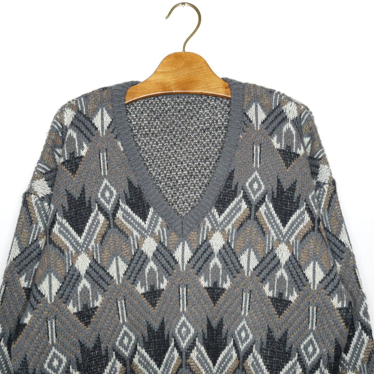 Vintage grey V neck wool Pullover Size M-L wool knitwear unisex sweater jumper