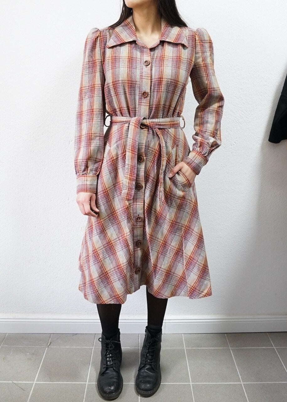 Vintage long sleeved dress Size S wool mix checkered pattern dress 90s dress button up collared dress