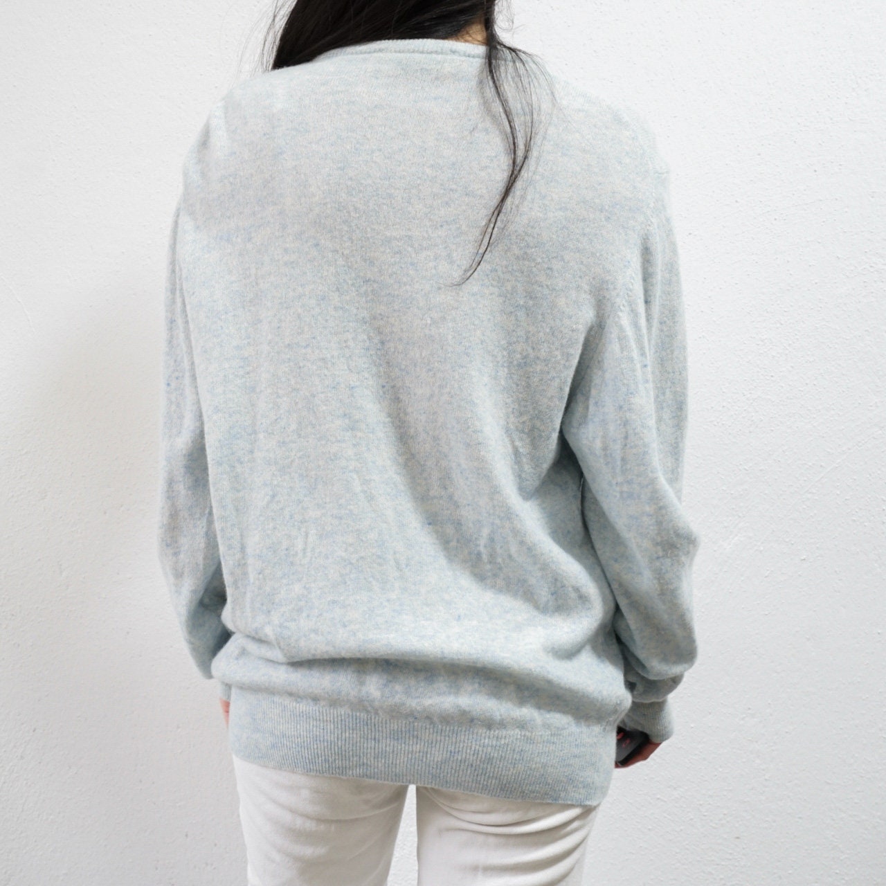 Vintage light blue wool Pullover size M-L v-neck sweater 90s jumper vintage sweater
