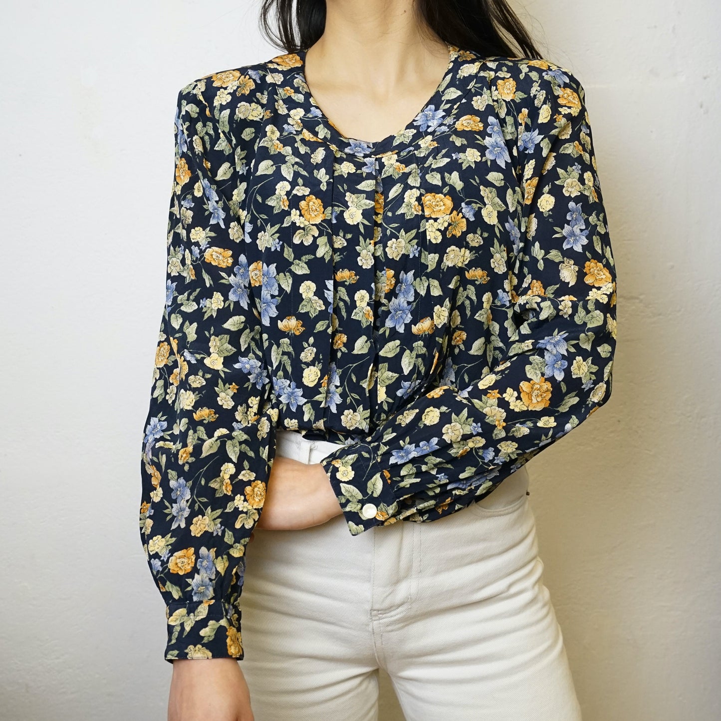Vintage floral Blouse size S long sleeved blouse button up shirt 90s top floral shirt