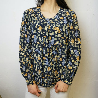 Vintage floral Blouse size S long sleeved blouse button up shirt 90s top floral shirt