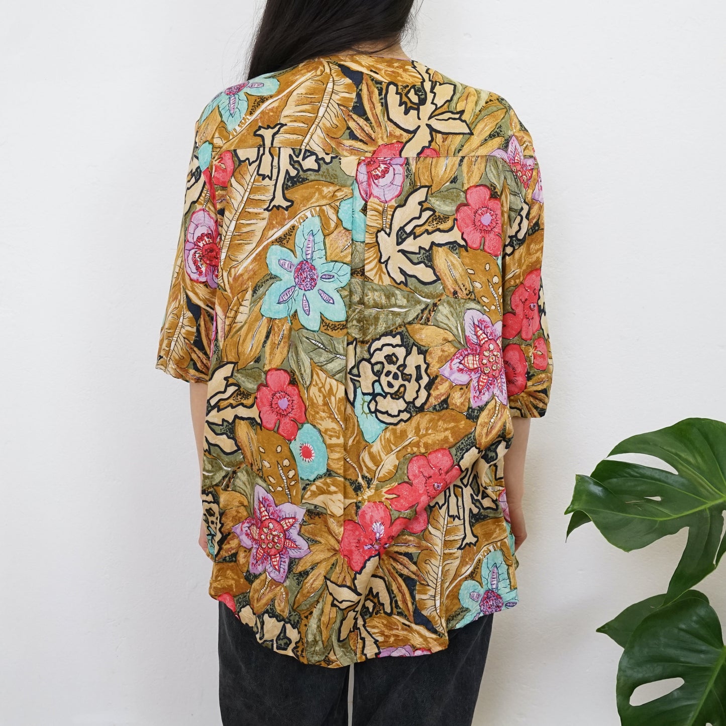 Vintage floral blouse size L-XL colorful blouse short sleeved summer blouse 90s top