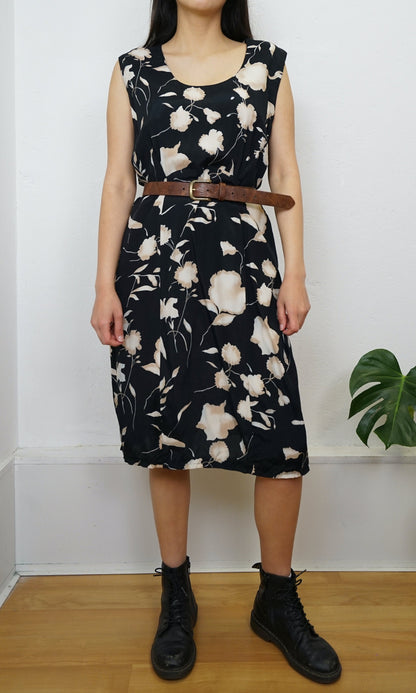Vintage black floral Dress size M