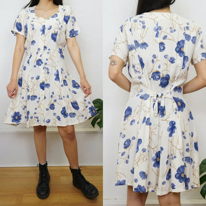Vintage white blue floral Dress size S