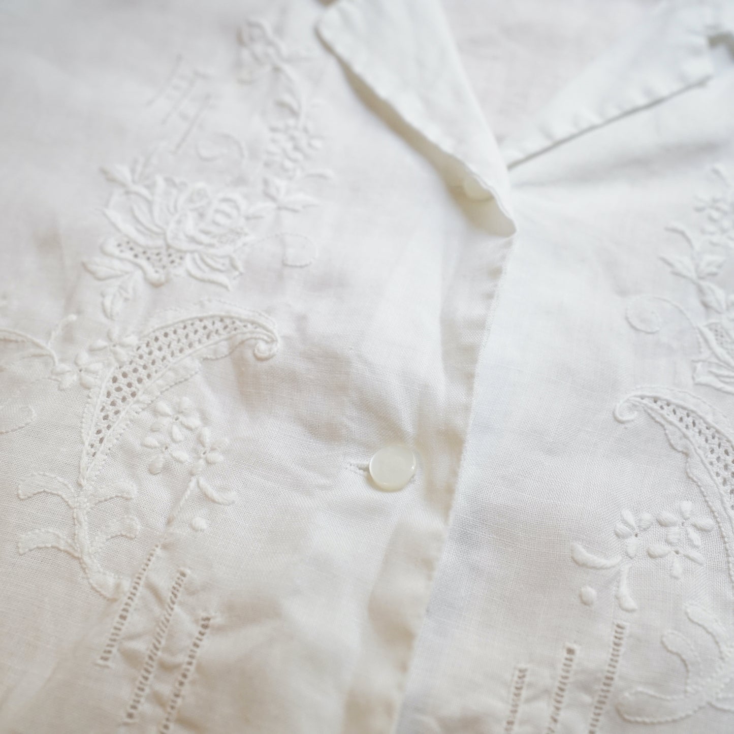 Vintage linen embroidery Blouse Size M