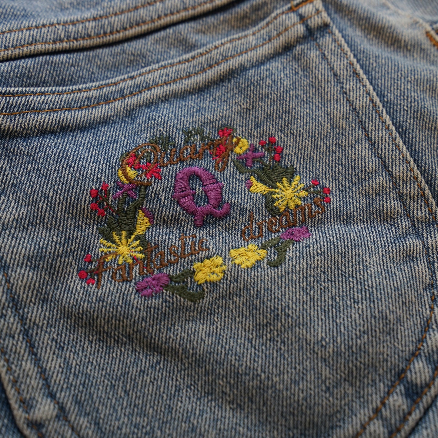 Vintage embroidered denim Shorts Size S